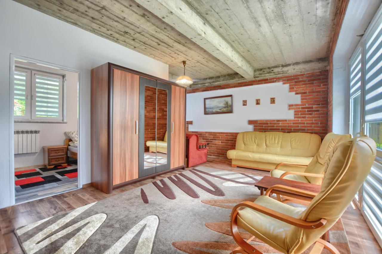 Ceglany Apartament ウストシキ・ドルネ エクステリア 写真
