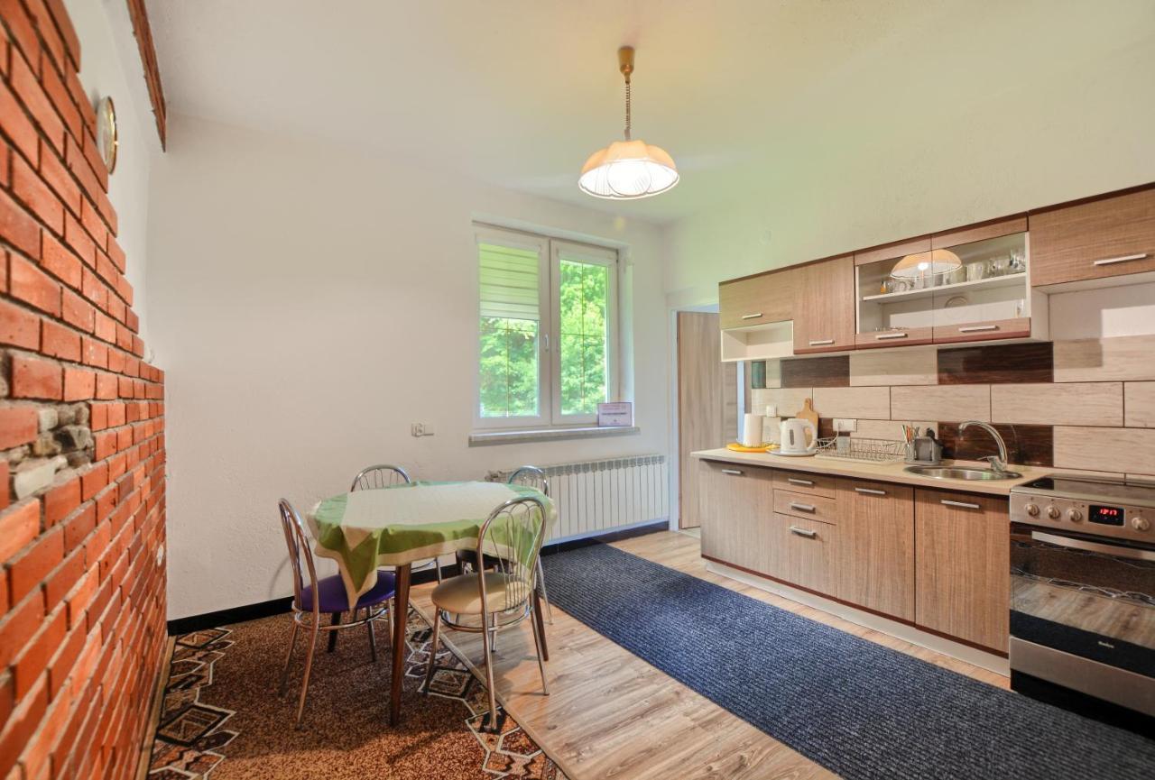 Ceglany Apartament ウストシキ・ドルネ エクステリア 写真