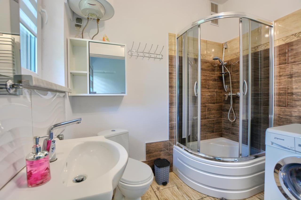 Ceglany Apartament ウストシキ・ドルネ エクステリア 写真